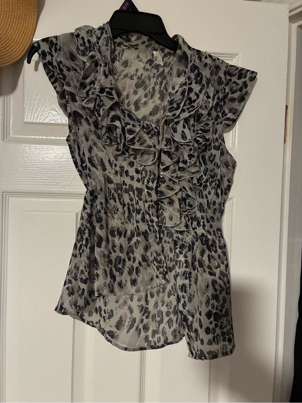 Ruffle Front Leopard-Print Sleeveless Blouse - Black & White